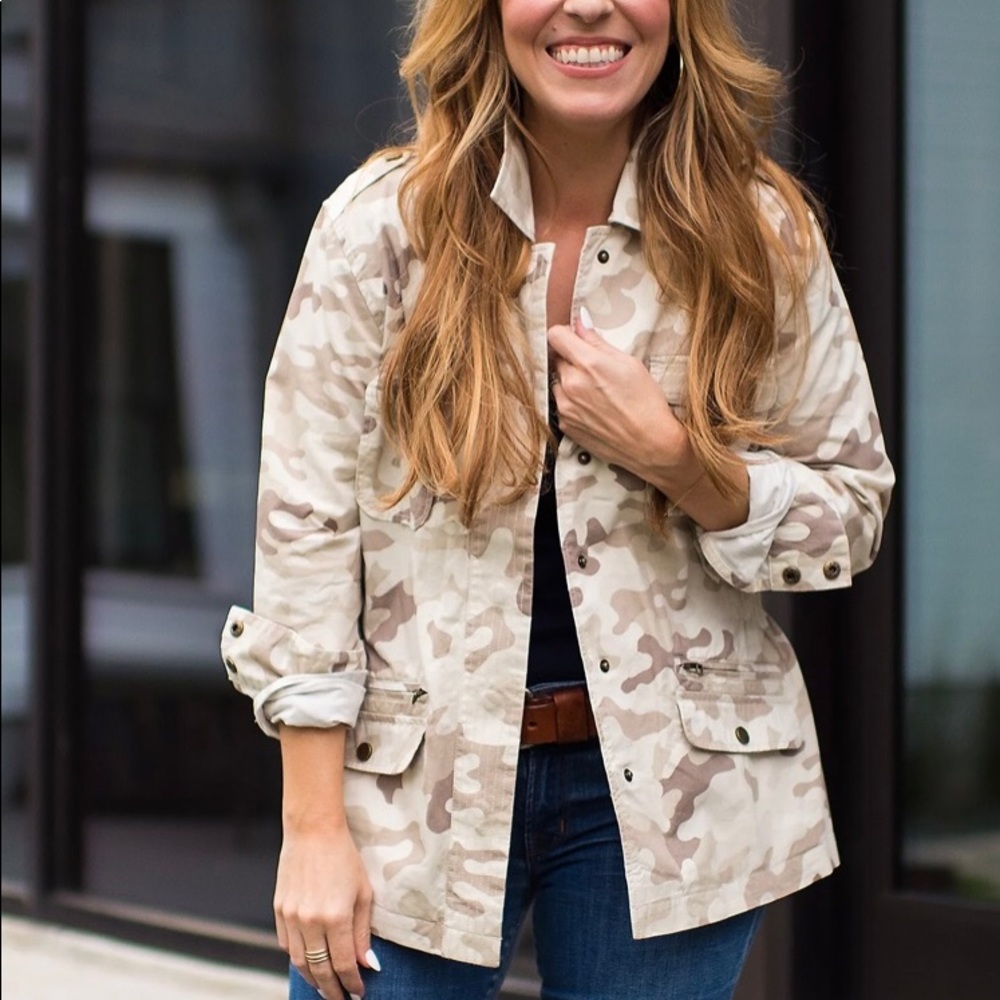 Rachel Hollis Ltd Camo Jacket.  Size Small.